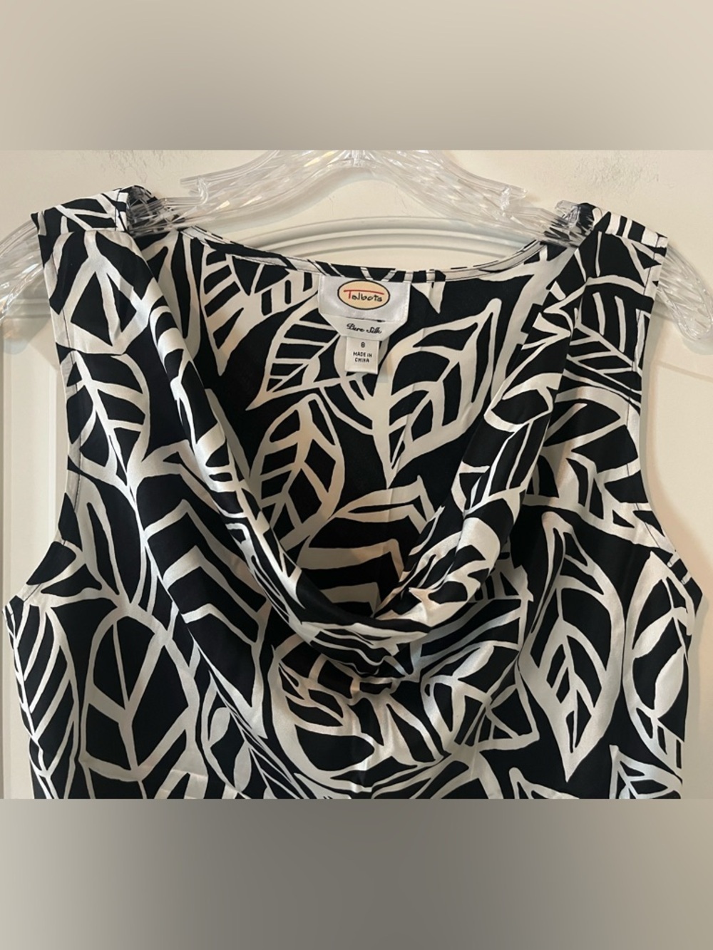Talbots Silk BW Leaf Print Draped Neck Sleeveless Top Women’s Size 8 - Picture 10 of 14